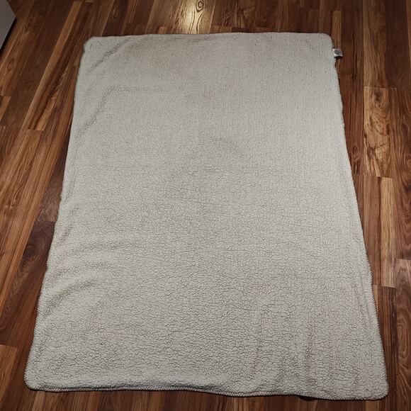 ARTEMIS VINTAGE COLLECTION Fleece Blanket Beige White Deer Moose 5 ft x 46 in - Picture 2 of 6